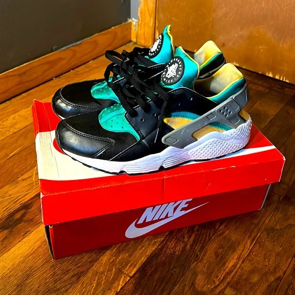 Nike | Shoes | Selling Size 1 Air Max Barely Worn The Shoe  display picture 1